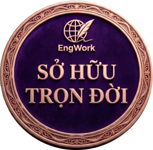 Hình ảnh đại diện chương trình EngWork Sở Hữu Trọn Đời, nổi bật với tông màu tím sang trọng kết hợp viền vàng đồng tinh tế. Trung tâm logo là tên EngWork cùng dòng chữ "Sở Hữu Trọn Đời", bao quanh bởi các biểu tượng sách, bút, micro, máy tính, bánh răng và địa cầu, thể hiện hệ sinh thái học tập toàn diện gồm tiếng Anh giao tiếp, tiếng Anh công sở, kỹ năng thuyết trình, viết email, đàm phán và phát triển nghề nghiệp. Đây là chương trình dành cho người đi làm mong muốn nâng cao năng lực tiếng Anh với quyền truy cập khóa học và tài liệu được cập nhật lâu dài.